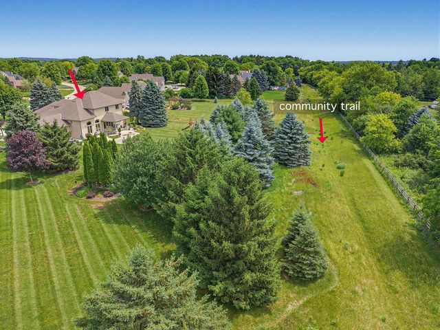 N33W33201 Maplewood ROAD, Nashotah, WI 53058