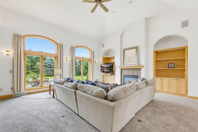 N33W33201 Maplewood ROAD, Nashotah, WI 53058