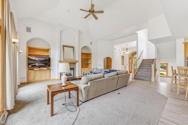 N33W33201 Maplewood ROAD, Nashotah, WI 53058