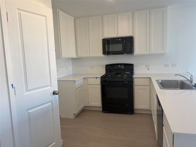 3732 Montage Boulevard, Mustang, OK 73064