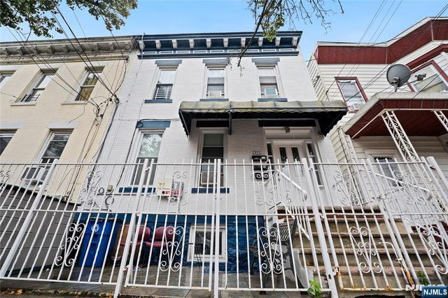 6016 Monroe Place, West New York, NJ 07093