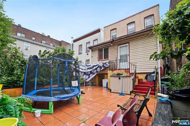 6016 Monroe Place, West New York, NJ 07093