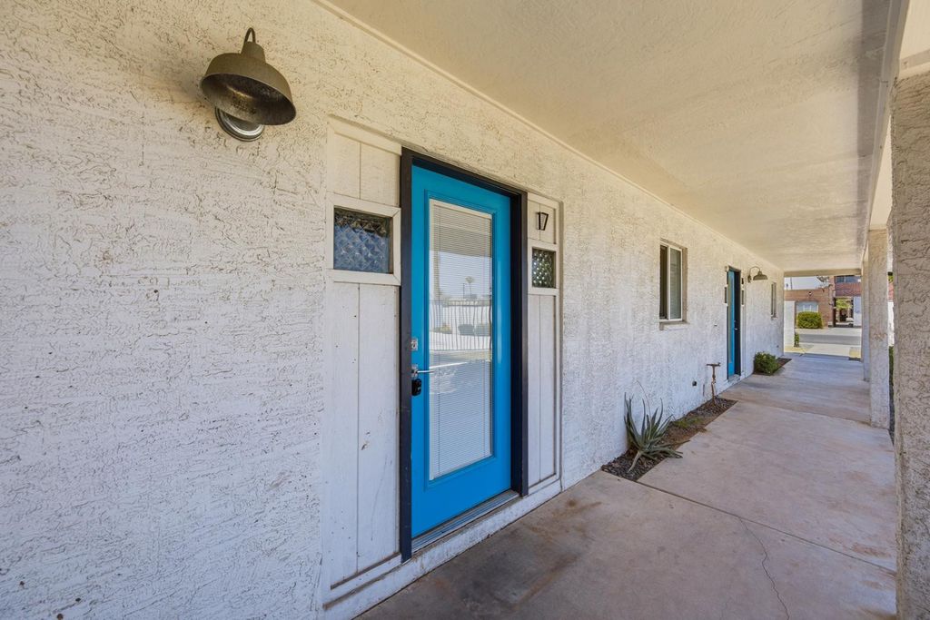 3615 N 15th Avenue Apt 17, Phoenix, AZ 85015