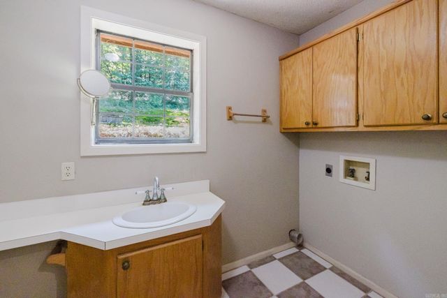16501 Burlingame Road, Little Rock, AR 72223