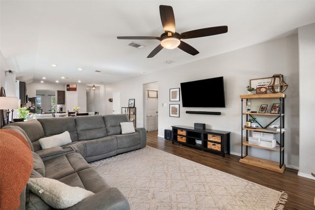 6009 Toscana TRCE, Round Rock, TX 78665