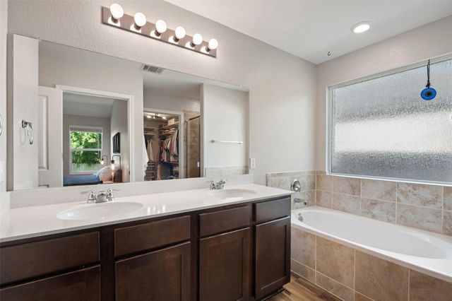 6009 Toscana TRCE, Round Rock, TX 78665