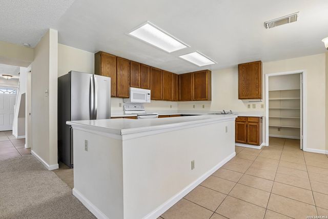 8107 Brisbane, Converse, TX 78109