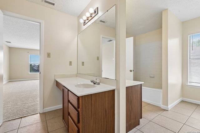 8107 Brisbane, Converse, TX 78109