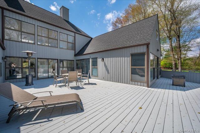 20 Ponds Lane, Purchase, NY 10577