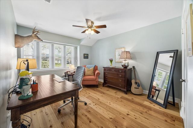 930 Ashford Parkway, Houston, TX 77077