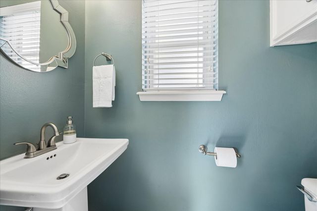 930 Ashford Parkway, Houston, TX 77077