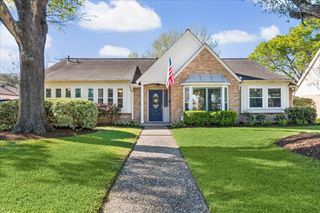 930 Ashford Parkway, Houston, TX 77077