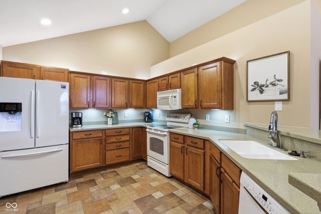 13886 Rue Royale Lane 66, Mccordsville, IN 46055