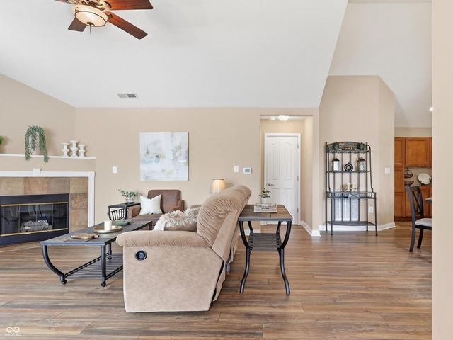 13886 Rue Royale Lane 66, Mccordsville, IN 46055