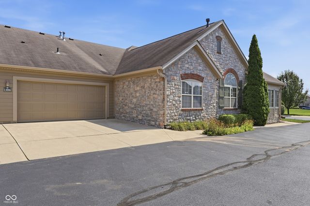 13886 Rue Royale Lane 66, Mccordsville, IN 46055