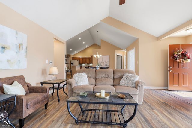 13886 Rue Royale Lane 66, Mccordsville, IN 46055