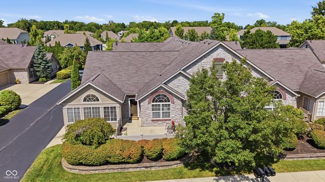 13886 Rue Royale Lane 66, Mccordsville, IN 46055