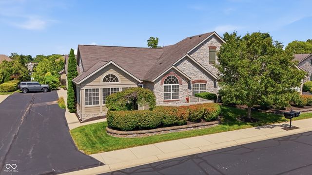 13886 Rue Royale Lane 66, Mccordsville, IN 46055