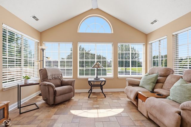 13886 Rue Royale Lane 66, Mccordsville, IN 46055