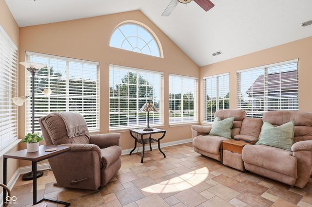 13886 Rue Royale Lane 66, Mccordsville, IN 46055