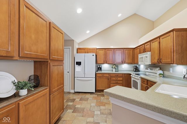 13886 Rue Royale Lane 66, Mccordsville, IN 46055