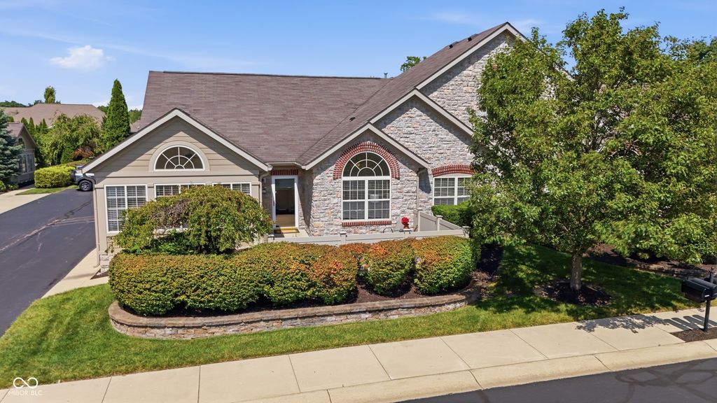 13886 Rue Royale Lane 66, Mccordsville, IN 46055