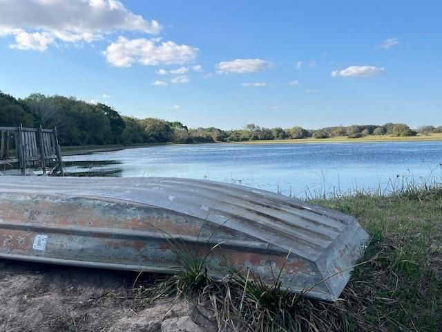 1600 County Road 121, Garwood, TX 77460