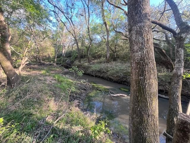 1600 County Road 121, Garwood, TX 77460