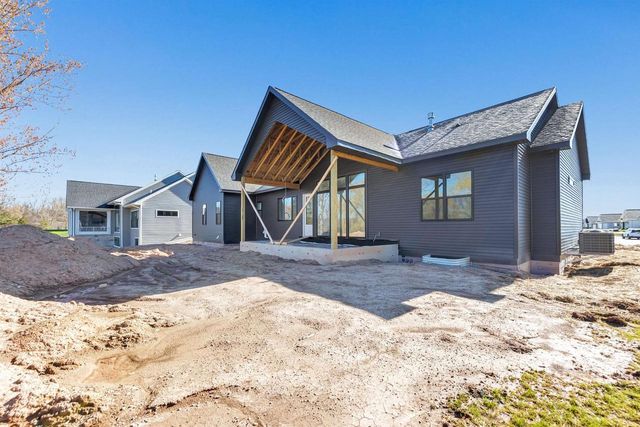 3632 W HANK AVENUE, De Pere, WI 54115