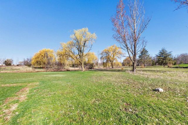 3632 W HANK AVENUE, De Pere, WI 54115