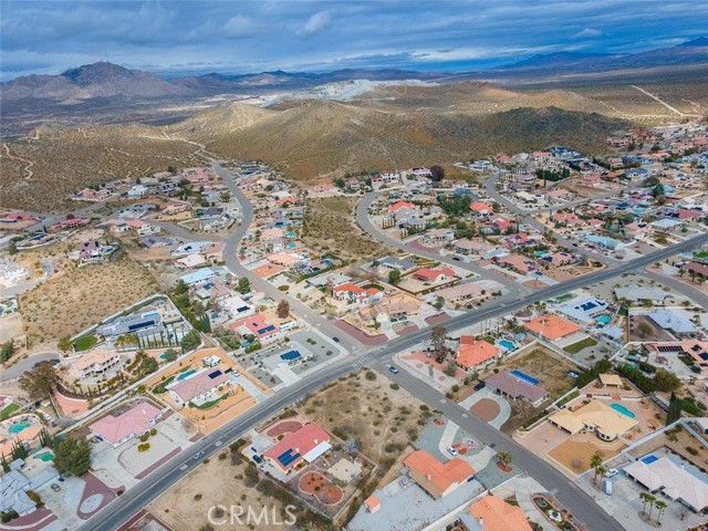 16499 Kamana Road, Apple Valley, CA 92307