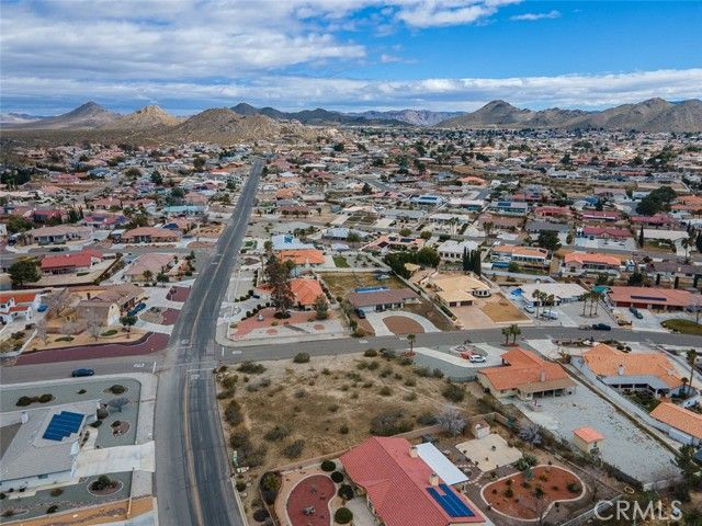 16499 Kamana Road, Apple Valley, CA 92307