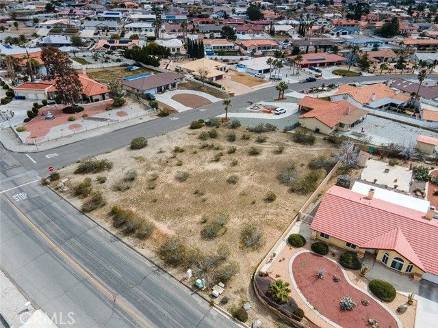 16499 Kamana Road, Apple Valley, CA 92307