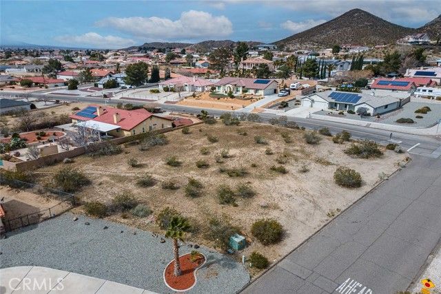 16499 Kamana Road, Apple Valley, CA 92307