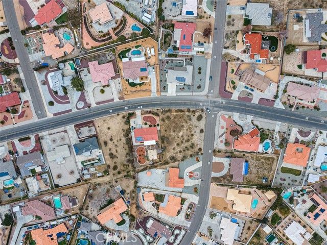 16499 Kamana Road, Apple Valley, CA 92307