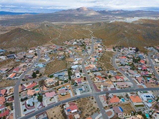 16499 Kamana Road, Apple Valley, CA 92307