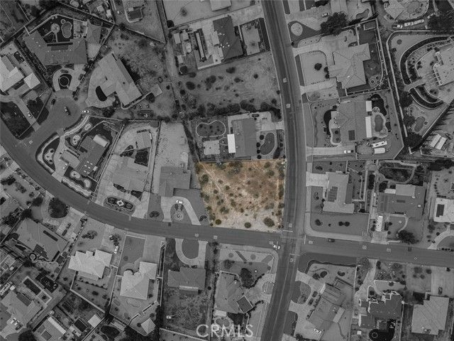 16499 Kamana Road, Apple Valley, CA 92307