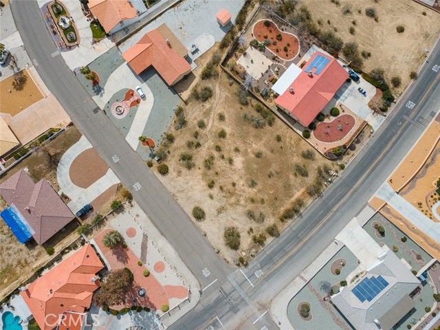 16499 Kamana Road, Apple Valley, CA 92307