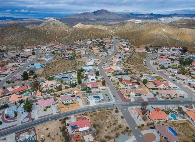 16499 Kamana Road, Apple Valley, CA 92307