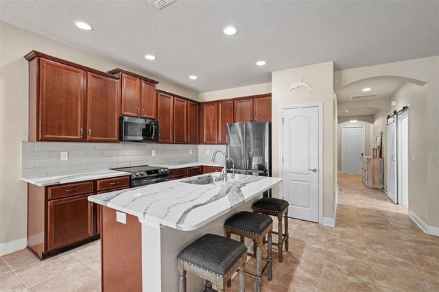 7703 S SPARKMAN STREET, Tampa, FL 33616