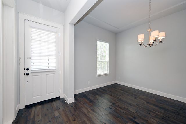 1021 Water Street, Carrollton, TX 75007