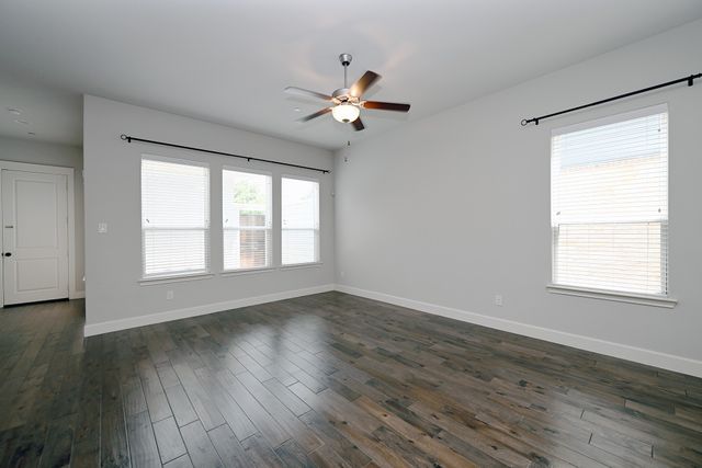 1021 Water Street, Carrollton, TX 75007