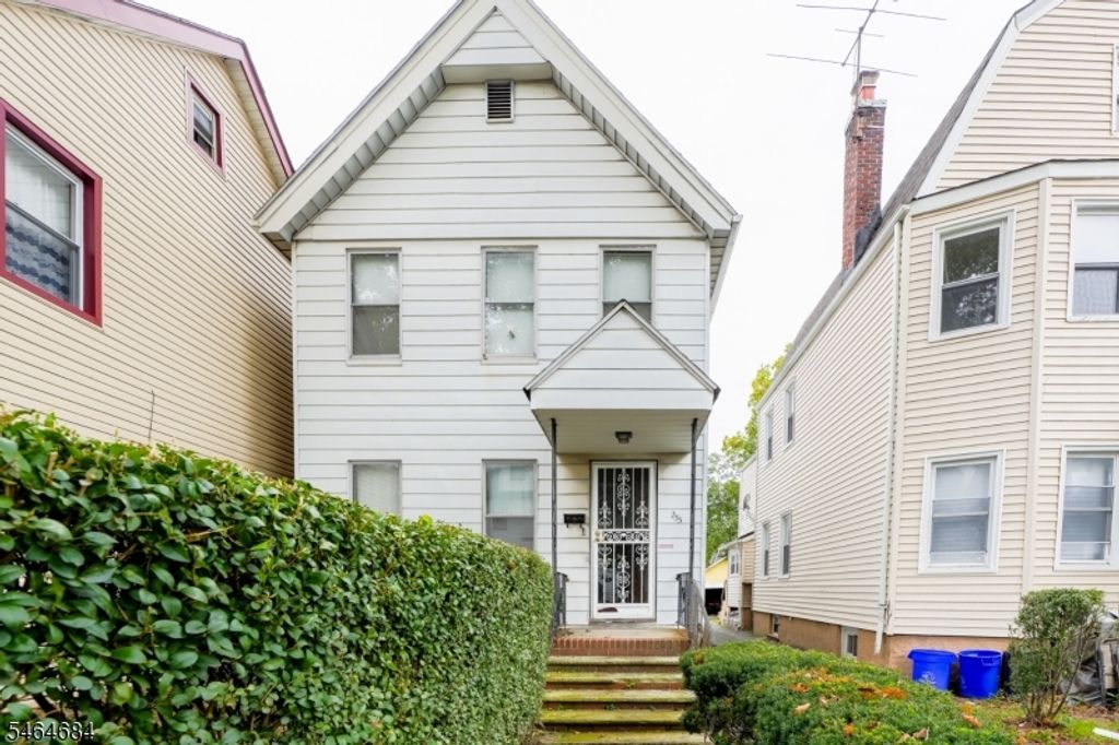 233 N Park St, East Orange City, NJ 07017 — exterior