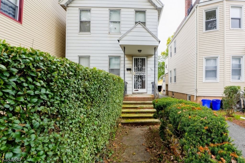 233 N Park St, East Orange City, NJ 07017 — photo 3