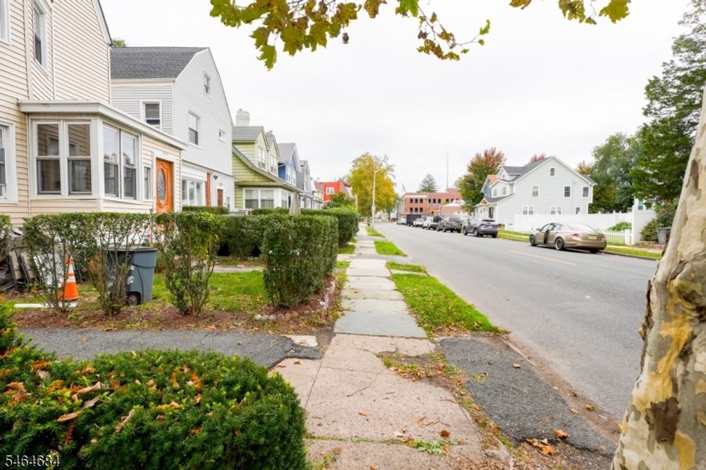 233 N Park St, East Orange City, NJ 07017 — photo 5