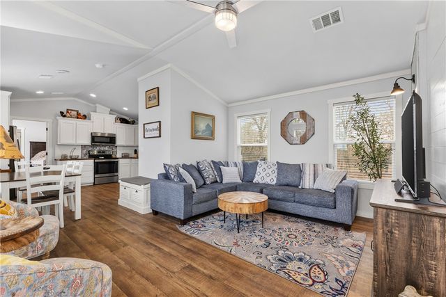 5653 County Road 378, Caldwell, TX 77836