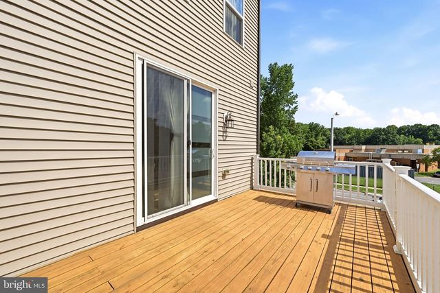 2 CAPITAL CT, Upper Marlboro, MD 20774