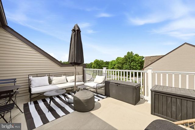 2 CAPITAL CT, Upper Marlboro, MD 20774