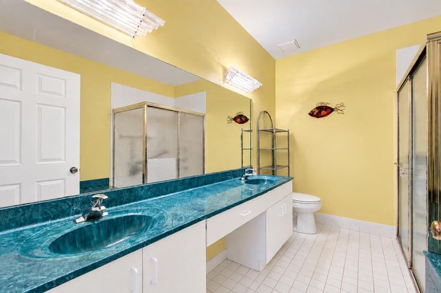 12598 Crystal Pointe Drive B, Boynton Beach, FL 33437