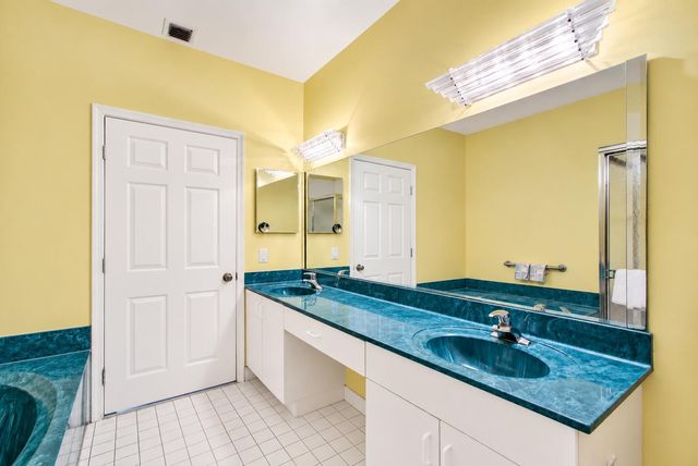 12598 Crystal Pointe Drive B, Boynton Beach, FL 33437